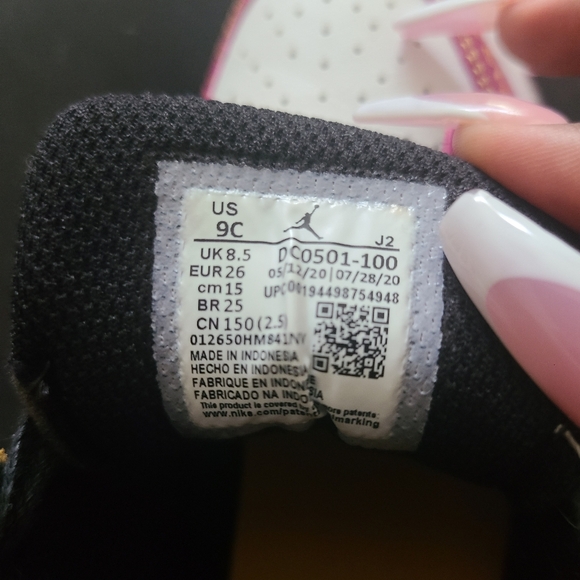 Kids Jordan Familia Size 9C - Picture 4 of 9